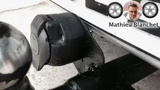 Installation d'un attelage sur VW Golf VII : Guide &eacute;tape par &eacute;tape