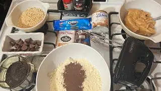 Lilly&rsquo;s Lab- Chocolate caramel peanut butter pretzel   rice crispy coffee eggnog Tres Leche! 
