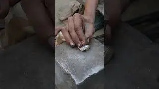 Blacksmith making a Dranti