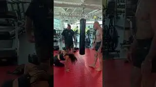 Чемпион UFC Алекс Перейра бьёт Нину Драму с силой удара в 1% LOL #шорты #ufc #mma