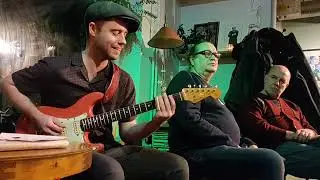 Robbie Hill - Walkin Blues
