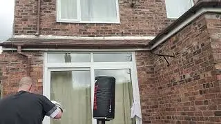 Everlast Omniflex punch bag, steady round