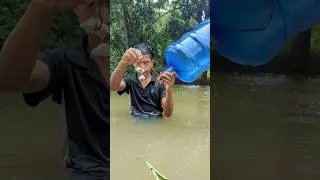 Unbelievable Fishing Method, With 20 litter Plastic Bottle Hook Fish Traps#hook_fish_traps#shorts