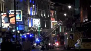 sruseni krov na londonskom pozoristu (snimak: anadolija)