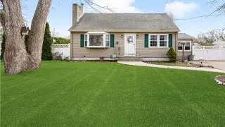 67 Inkberry Trail, Narragansett, RI Presented by Vicki Carlson-Clark.