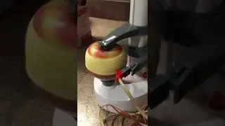 How to use an electric apple peeler