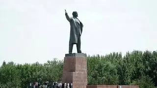 Kyrgyzstan Removes Central Asia&rsquo;s Tallest Lenin Statue in Symbolic Shift