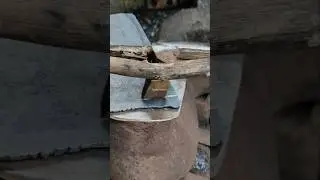 wow..‼️very fast iron cutting technique #medievalblacksmith #fypviralシ #wood #viralshort