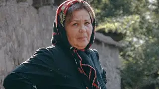 Djemtë shkojnë me punu larg shtëpisë, e lënë nanën vetëm - Tregime Popullore