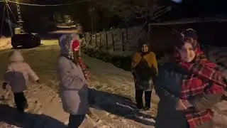 YOĞUN KAR YAĞIŞINDA HEM YOLDA KALDIK HEM EYLENDİK