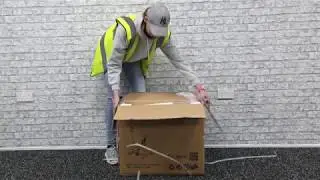 JLL&reg; JF100 Upright Bike - Unboxing & Assembly