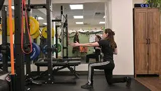 Half Kneeling Row with Head & Trunk Rotation