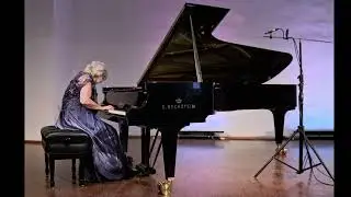 W. A. Mozart / Fantasia III e Fuga K 394 / 383a Jovanka Banjac , piano