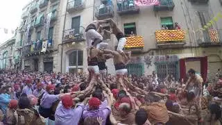 Башни из людей в Испании (Таррагона, Каталония)/ Human towers (Castells) in Tarragona (Catalonia)