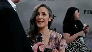 Byron Burton of Awards Focus interviews Sheri Fink at premiere of 