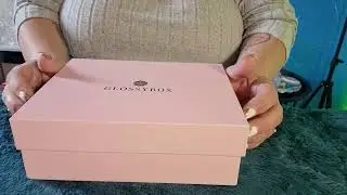 ASMR ~ April's Glossybox Beauty Box Unboxing