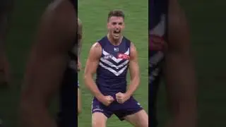 The SCENES for Pat Voss' first-ever AFL goal! 🤩
