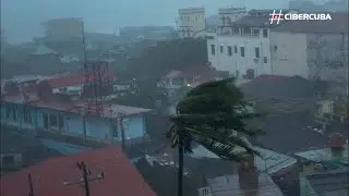 Imágenes previas y durante el paso del huracán Matthew por el oriente de Cuba