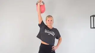 Enarms skulderpress med en kettlebell