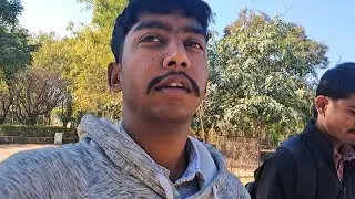 दोनों कहा aagye 😑😑