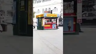 Famous HOT DOG SPOT in London&rsquo;s Piccadilly Circus  #travel #tourist #london