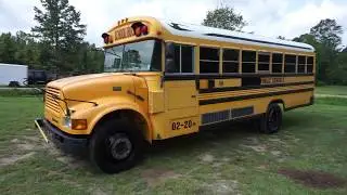 2002 International 3800 Blue Bird 41 Pass Handicapped School Bus #02-20