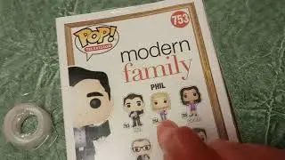 Cleaning up series fixing Phil Modern Family Funko Pop Adult video adult collector.