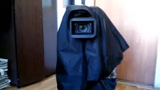 Как надеть дождевик на видеокамеру Sony HXR-NX5U