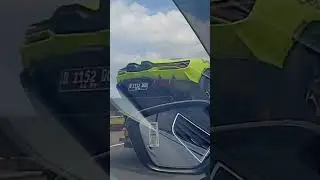 Menyalip Lamborghini Bitcoin 100K punya CEO Triv di Tol Jakarta Semarang