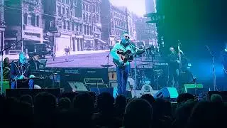 Richard Hawley. Sheffield City Hall. 16/12/25 - Wading through the waters of my time.