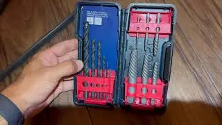 How to use a screw extractor kit (your screw broke and it's stuck? watch this)