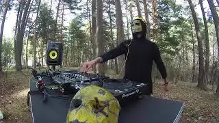 THE YELLOWHEADS Live @ The Forest