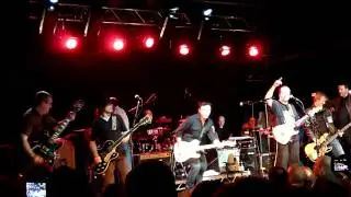 Mick Jones with James Dean Bradfield - Working For The Clampdown - Cardiff, 1/12/2011