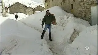 Un pueblo de León se queda incomunicado por las intensas nevadas