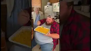 Bubba vs. Mac & Cheese #funny #funnyshorts