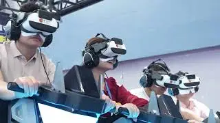 This is VR Ride Flying Cinema! It's really fun!
