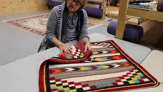 How to Hang a Rug On a Wall