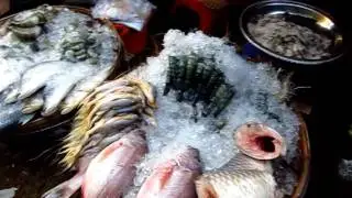 Chinatown Market in Yangon Myanmar Burma Seafood Fish Crabs Prawns - Phil in Bangkok