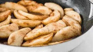 Easy Cinnamon Saut&eacute;ed Pears