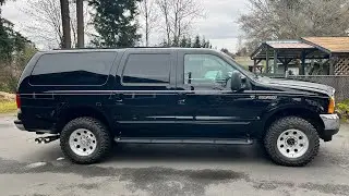 2000 Ford Excursion XLT 4X4 6.8L V-10 - Walk around and Exhaust Revving