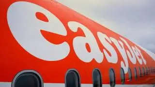 News Update Easyjet plane diverted after 'suspicious conversation' 11/06/17