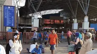The Pune (Junction) Railway Station - A Quick Tour, Pune, India.
