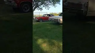 60s car drives on grass like it's nothing!