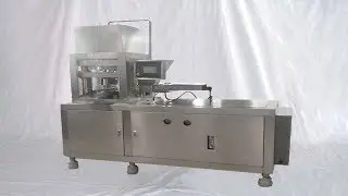 Hydraulic bath balls press making integrated with cling film wrapper boule de bain faisant machine
