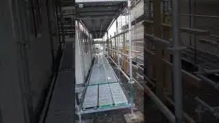 Pailing fence with top capping/ pool fence