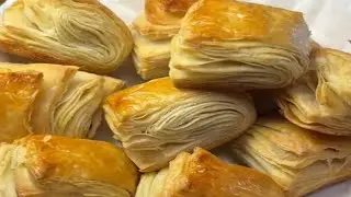 3-Ingredient Chocolate Puff Bites