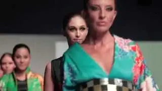 Sueko Haute Couture Fall/Winter 2015/16 Kimono Dress Collection