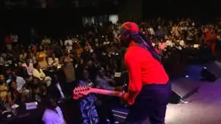Isley Brothers - Who's That Lady ( live)