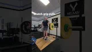 snatch grip pulls to make me strong
