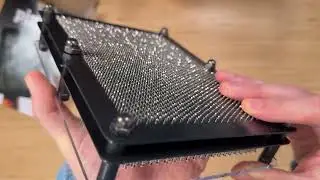 Bits and Pieces Pin Art Board Review: 8x6 3D Pin Art Desktop Toy